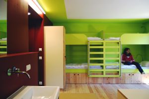 Una de las habitaciones del albergue de Berchtesgaden, en los Alpes de Baviera (Alemania). Una de las habitaciones del albergue de Berchtesgaden, en los Alpes de Baviera (Alemania).