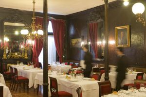 Restaurante Lhardy, en Madrid. Restaurante Lhardy, en Madrid.