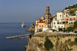 Atrani, una de las poblaciones de la costa amalfitana.