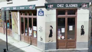 Chez Gladines, en la rue des Cinq- Diamants, París. Chez Gladines, en la rue des Cinq- Diamants, París.