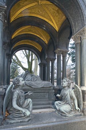 Panteón en el cementerio de Dorotheenstadt.