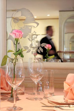 Comedor del Oslo Court de Londres (Reino Unido).