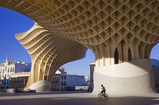 La estructura Metropol Parasol de Sevilla, más conocida como las Setas de la Encarnación.