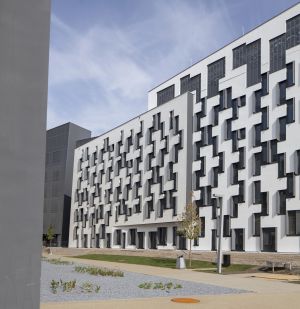 Edificio de Carme Pinós.