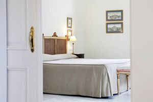Una de las habitaciones de Villa Jerez, en Jerez de la Frontera (Cádiz).