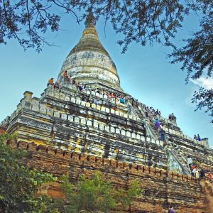 La pagoda de Shwesandaw, en Bagan.