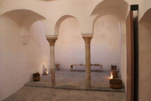 Los Baños del Almirante, en Valencia, datan de 1313.