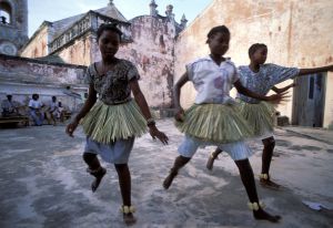 La escuela de baile cerca de su viejo museo y la iglesia de Santo Antonio.