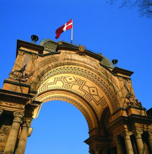 Entrada al Tivoli de Copenhague. Entrada al Tivoli de Copenhague.