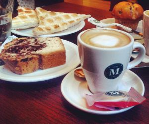 Desayuno en Café Martínez. Desayuno en Café Martínez.