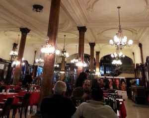 Salón de la confiteria Ideal, en Buenos Aires. Salón de la confiteria Ideal, en Buenos Aires.