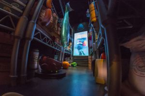 Interior de la atracción que representa la despensa del restaurante Gusteau y donde los visitantes, montados en un 'ratmobile' huelen los olores de los alimentos y sienten el frío de la nevera.