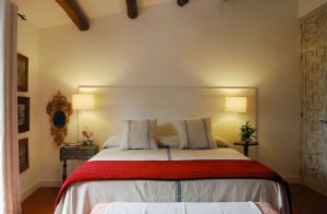 Una de las habitaciones del hotel de Palamós.