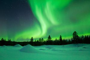 Una aurora boreal en Laponia finlandesa.