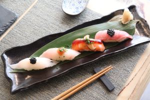 Piezas de 'sushi' en el restaurante Doki Doki, en Madrid.