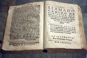 2: Libro Camino de perfección de Teresa de Ávila. Edición de fray Luis de León, 1588. (Museo de Santa Teresa de Jesús).