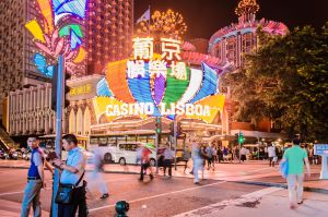 Casino Lisboa, situado junto al centro histórico de Macao, en China.