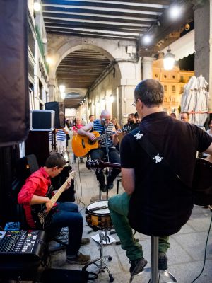 Concierto en la terraza del restaurante La Concepción, en Segovia.