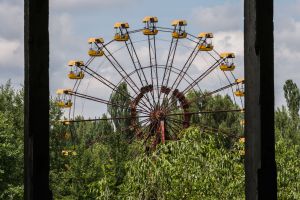 Vieja noria de la ciudad fantasma de Prípyat, junto a la central de Chernóbil (Ucrania), evacuada tras el desastre nuclear de 1986.