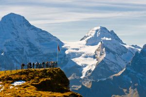 Panorámica desde el pico Männlichen (2.343 metros), entre los valles suizos de Grindelwald y Lauterbrunnen.