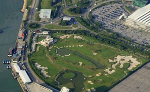 El campo de golf del aeropuerto de Hong Kong.