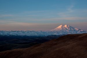 El monte Elbrus, techo de Europa, en la Cordillera del Caúcaso (Rusia).