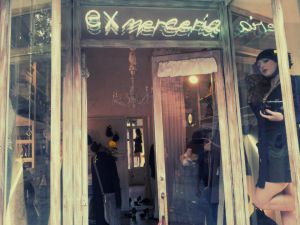 Moda italiana hecha a mano en Ex Merceria, en el Pigneto (Roma).