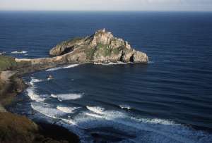La ermita de San Juan de Gaztelugatxe, en Bermeo, en la costa de Bizkaia.