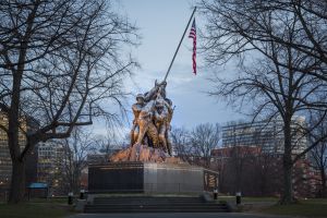 Monumento de Iwo Jima, en Washington, inspirado en la famosa fotografía de Joe Rosenthal.