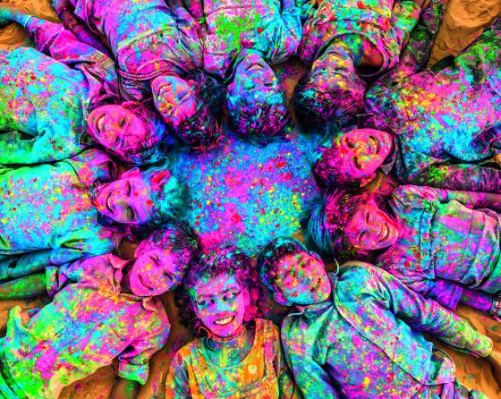 Niños durante el festival Holi en Rajastán, en India.