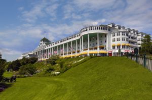 Fachada del Grand Hotel, en la isla de Mackinac.
