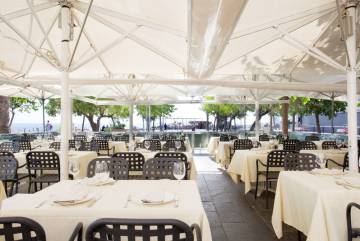 Terraza del restaurante Can Majó, en Barcelona.