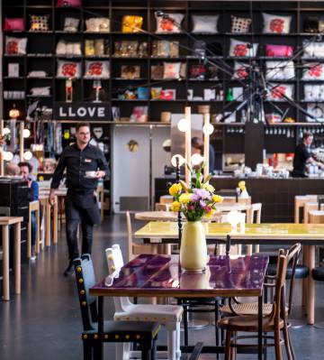 Restaurante del Lloyd Hotel & Cultural Embassy, en Ámsterdam.