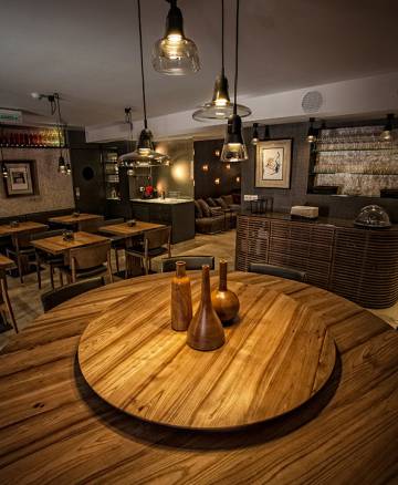 Comedor del hotel Pura Vida, en Valgañón, La Rioja.