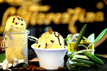 Crema Mediterránea con base de aceite de oliva de la heladería La Fiorentina, en Sevilla.