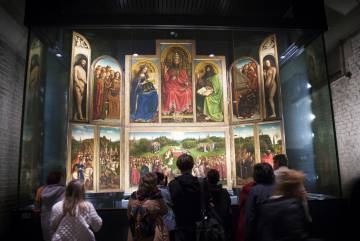 Cuadro de 'La Adoración del Cordero', de los hermanos Van Eyck, en Catedral de San Bavón, en Gante.