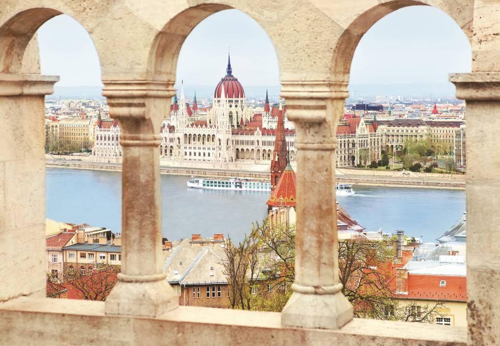 Un crucero fluvial en Budapest.
