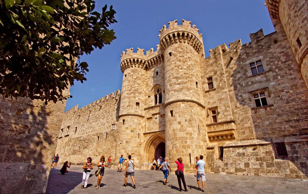 Entrada al palacio del Gran Maestre de Rodas.