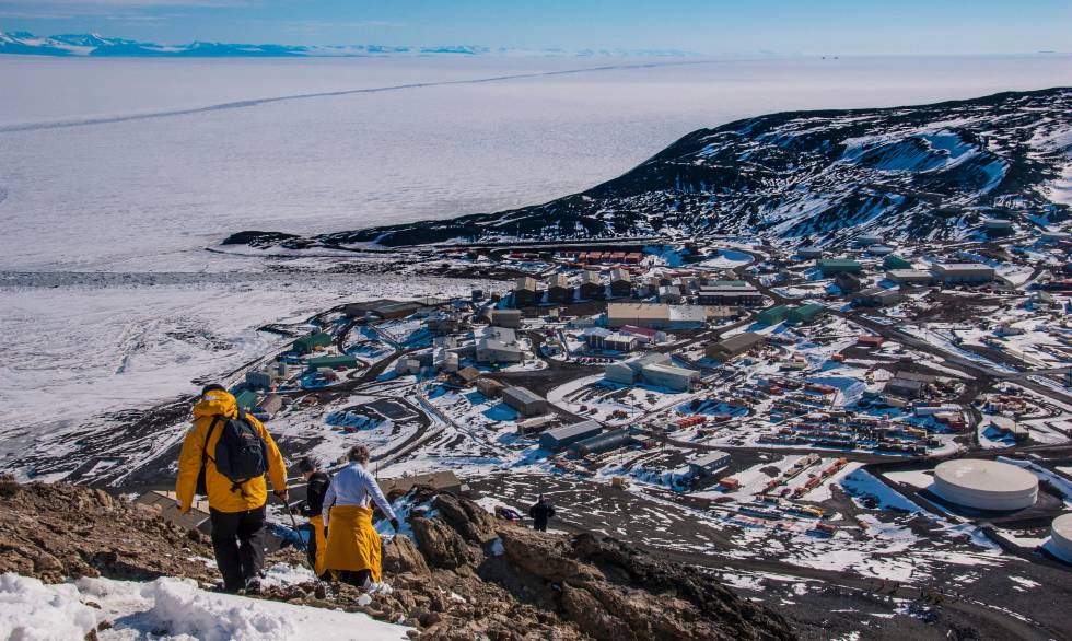 Panorámica de la base McMurdo, en la isla de Ross (Antártida).
