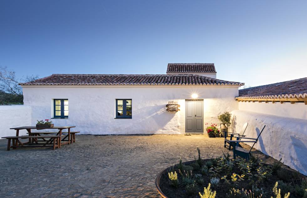 Uno de los espacios del hotel São Lourenço do Barrocal, diseñador por Eduardo Souto de Moura.