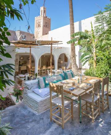 Patio del restaurante Le famillie, en el riad Zitoun Jdid (Marraquech).