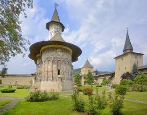 El monasterio de Sucevita, en la región de Moldavia.