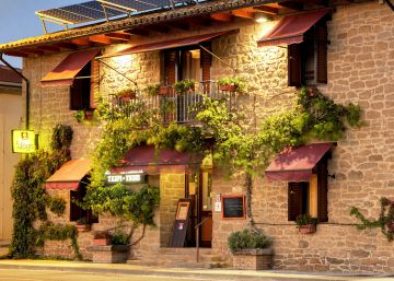 Txapi Txuri, una escapada navarra para comer muy bien
