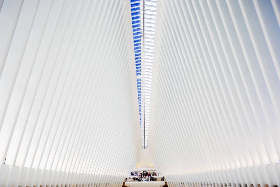 Interior del Oculus, proyectado por Santiago Calatrava, en Nueva York.