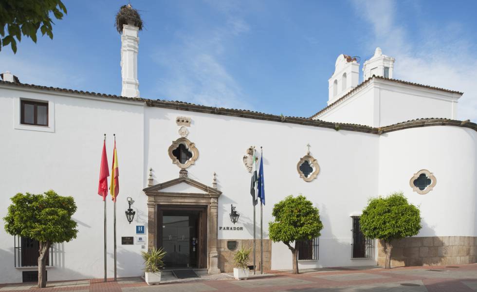 Entrada del parador de Mérida (Badajoz).