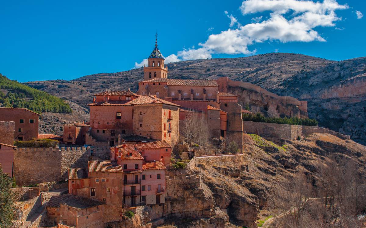Visitamos Albarracín, el pueblo más bonito de España, con la actriz Ana Labordeta
