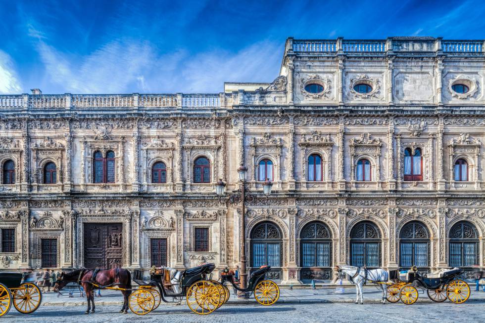 Fachada plateresca de la Casa Consistorial de Sevilla, donde se rodaron escenas de la serie 'La peste'.