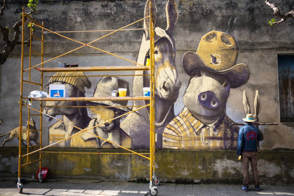 El artista parisiense Harry James fue uno de los participantes del Festival Gargar de Penelles, en Lleida, de 2018.