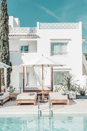 Hotel 'boutique' Las Mimosas, en la bahía de San Antonio (Ibiza).
