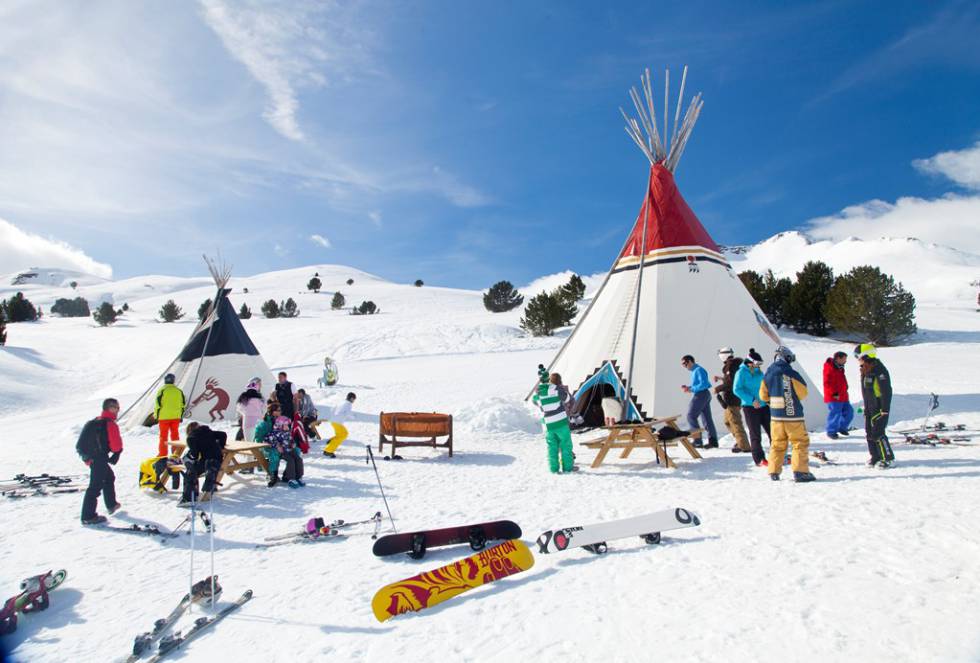Los Tipis, uno de los puntos para comer algo en Formigal (Huesca).